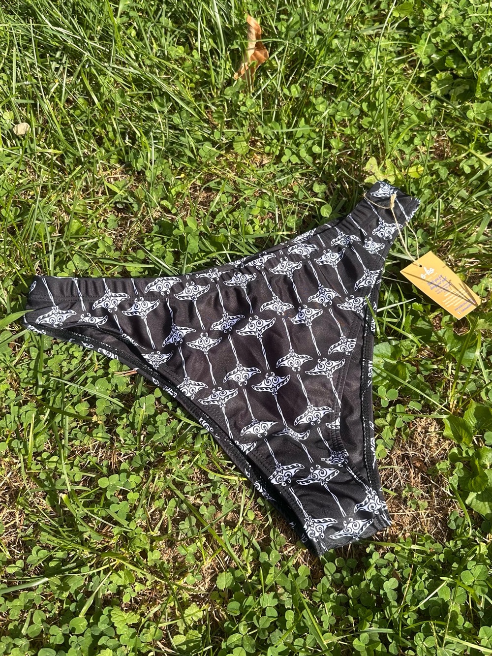 E-Ko Beach Life Black & White Stingray Patterned Bikini Bottom with Drawstring